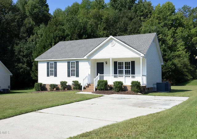Photo 2 of Sale Pending at 118 Mckenzie Cir, Clayton, NC 27520 | MLS# 10190813 | Listing updated on 2026-09-18