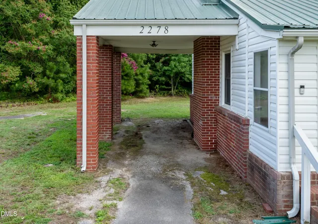 Photo 3 of Sale Pending at 2278 White Level Rd, Louisburg, NC 27549 | MLS# 10190823 | Listing updated on 2026-09-24