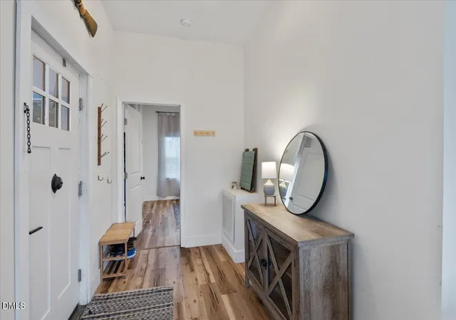 Photo 3 of Single family home for sale at 206 S Ellington St, Clayton, NC 27520 | MLS# 10190982 | Listing updated on 2026-09-18