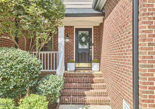 Photo 3 of Sale Pending at 7908 Broad St, Raleigh, NC 27613 | MLS# 10191436 | Listing updated on 2026-09-13