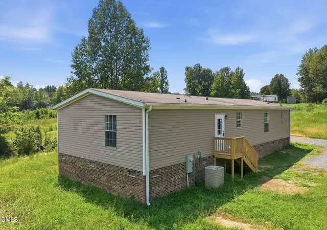 Photo 3 of Manufactured home for sale at 2132 Briar Fld Dr, Mebane, NC 27302 | MLS# 10190972 | Listing updated on 2026-09-04