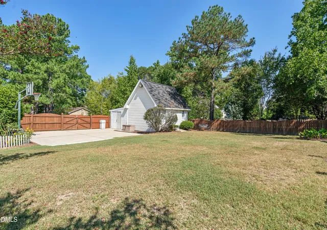 Photo 3 of Sale Pending at 6301 Willowlawn Dr, Wake Forest, NC 27587 | MLS# 10190728 | Listing updated on 2026-09-14