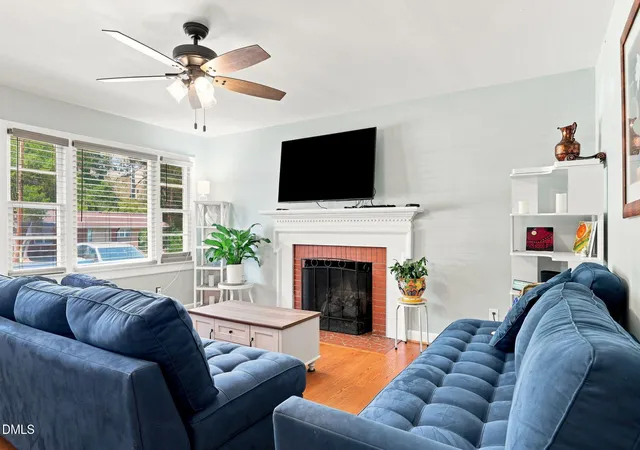 Photo 2 of Single family home for sale at 909 Brooks Ave, Garner, NC 27529 | MLS# 10190829 | Listing updated on 2026-09-13