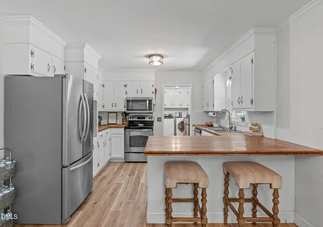 Photo 4 of Single family home for sale at 978 Elmer Keck Rd, Pittsboro, NC 27312 | MLS# 10191225 | Listing updated on 2026-10-05