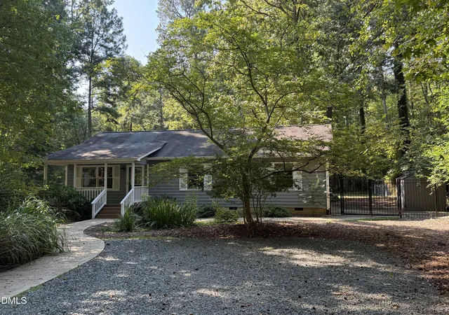 Photo 1 of Single family home for sale at 137 B Windsor Cir, Chapel Hill, NC 27516 | MLS# 10190934 | Listing updated on 2026-09-04