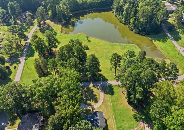 Photo 2 of Sale Pending at 737 Lakeview Dr, Henderson, NC 27536 | MLS# 10190780 | Listing updated on 2026-09-07