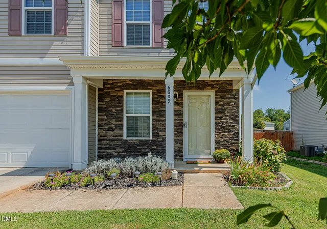 Photo 1 of Single family home for sale at 6609 Glenville Dr, Whitsett, NC 27377 | MLS# 10191681 | Listing updated on 2026-09-14