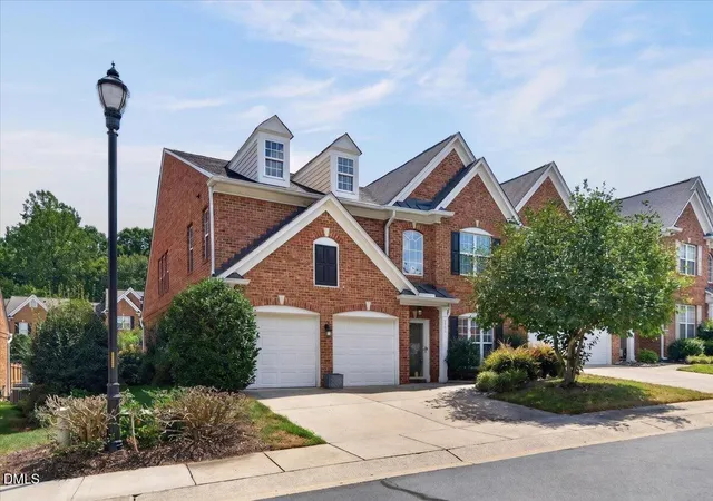 Townhouse for sale at 3904 Sunset Maple Ct, Raleigh, NC 27612 | MLS# 10191590