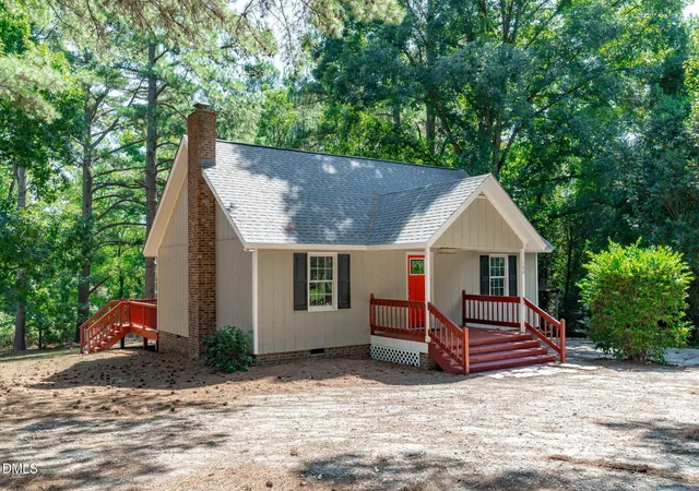 Photo 4 of Single family home for sale at 100 Burris St, Garner, NC 27529 | MLS# 10191471 | Listing updated on 2026-09-14
