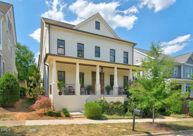 Photo 1 of Single family home for sale at 305 E Winmore Ave, Chapel Hill, NC 27516 | MLS# 10190983 | Listing updated on 2026-09-16