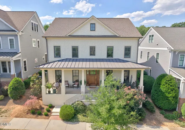 Photo 2 of Single family home for sale at 305 E Winmore Ave, Chapel Hill, NC 27516 | MLS# 10190983 | Listing updated on 2026-09-16