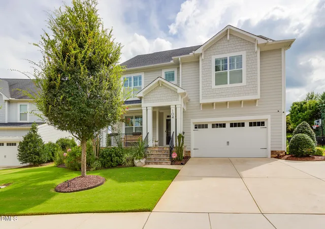 Photo 1 of Sale Pending at 104 Hackamore Ln, Raleigh, NC 27606 | MLS# 10191049 | Listing updated on 2026-09-10