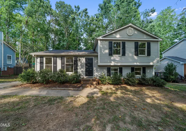 Photo 1 of Single family home for sale at 872 Lochmaben St, Wake Forest, NC 27587 | MLS# 10190920 | Listing updated on 2026-10-02