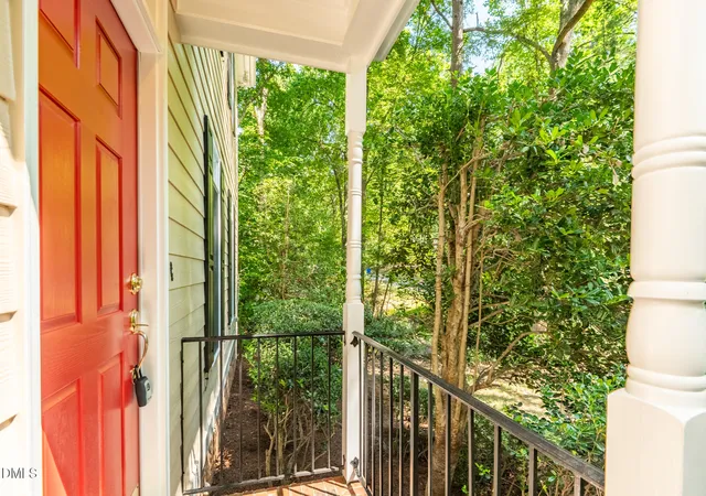 Photo 3 of Single family home for sale at 209 Cobblestone Dr, Chapel Hill, NC 27516 | MLS# 10191793 | Listing updated on 2026-09-14