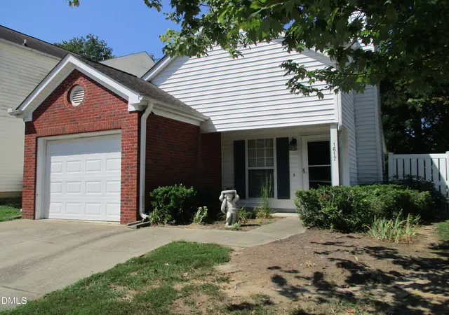Photo 2 of Single family home for sale at 1617 Beacon Valley Dr, Raleigh, NC 27604 | MLS# 10190855 | Listing updated on 2026-09-09