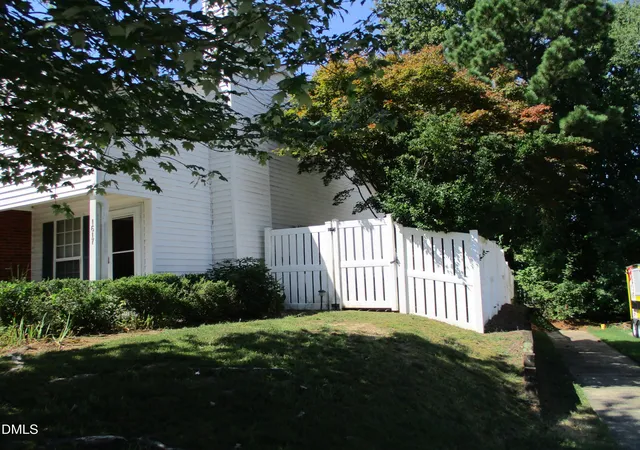 Photo 3 of Single family home for sale at 1617 Beacon Valley Dr, Raleigh, NC 27604 | MLS# 10190855 | Listing updated on 2026-09-09