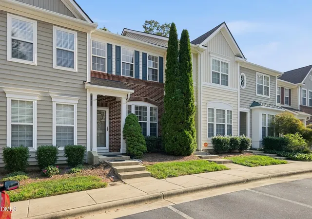 Photo 2 of Townhouse for sale at 5311 Crescentview Pkwy, Raleigh, NC 27606 | MLS# 10191031 | Listing updated on 2026-09-05
