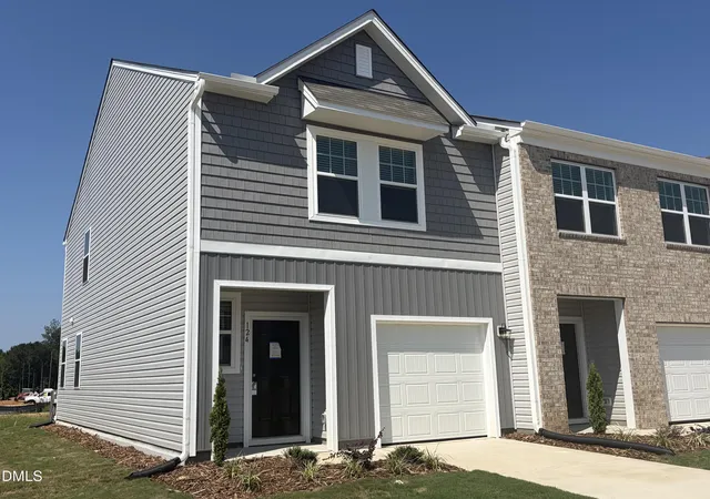 Photo 2 of Sale Pending at 124 S Meyers Ct, Clayton, NC 27520 | MLS# 10190871 | Listing updated on 2026-10-05