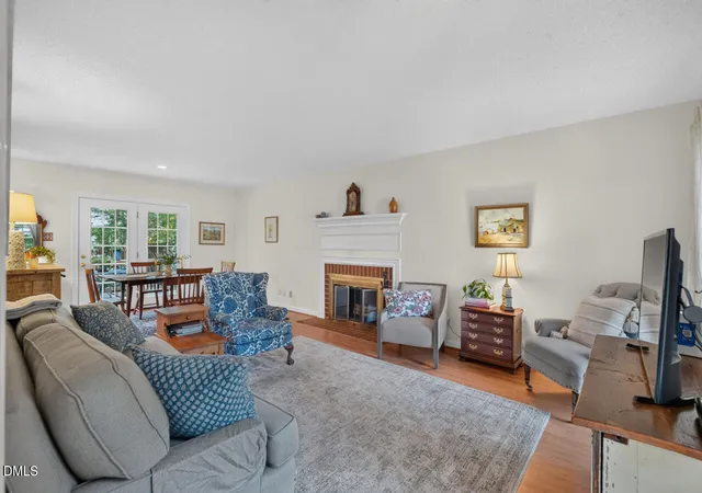 Photo 3 of Single family home for sale at 6 Haggis Ct, Durham, NC 27705 | MLS# 10191605 | Listing updated on 2026-09-11