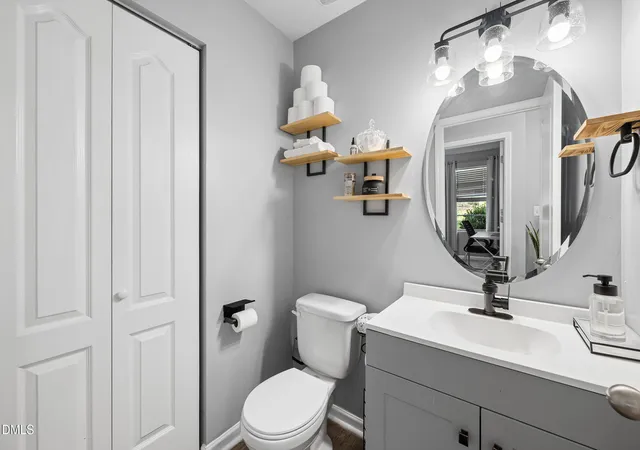 Photo 4 of Single family home for sale at 321 New Castle Ln, Spring Lake, NC 28390 | MLS# 10191061 | Listing updated on 2026-09-18