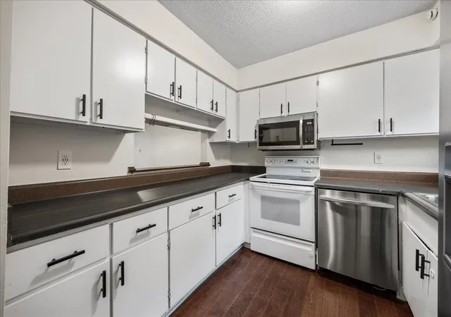 Photo 1 of Sale Pending at 4271 Lake Ridge Dr, Raleigh, NC 27604 | MLS# 10190903 | Listing updated on 2026-09-16