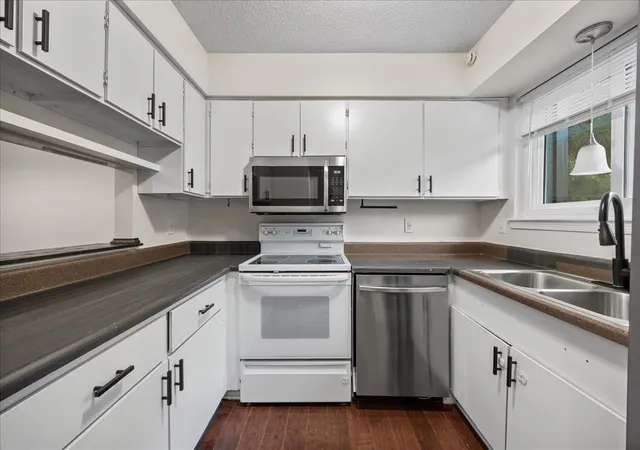 Photo 2 of Sale Pending at 4271 Lake Ridge Dr, Raleigh, NC 27604 | MLS# 10190903 | Listing updated on 2026-09-16