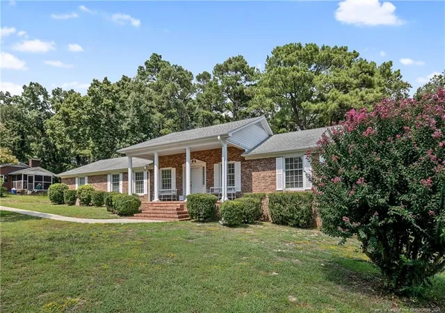 Photo 3 of Single family home for sale at 225 Vivian Dr, Fayetteville, NC 28311 | MLS# 768453 | Listing updated on 2026-09-21