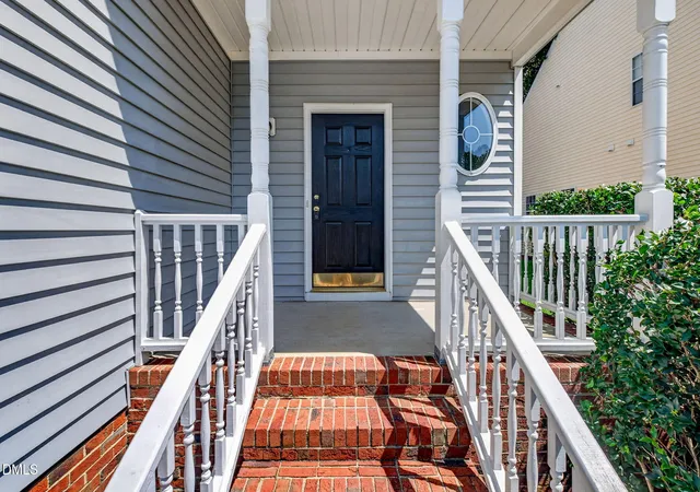 Photo 3 of Single family home for sale at 2525 Trailwood Hills Dr, Raleigh, NC 27603 | MLS# 10191034 | Listing updated on 2026-09-19