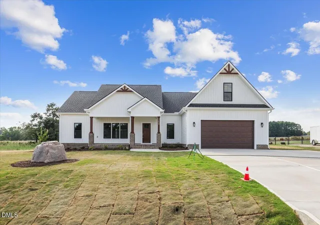Photo 2 of Single family home for sale at 1420 Scarlet Oak Rd, Spring Hope, NC 27882 | MLS# 10190980 | Listing updated on 2026-09-17