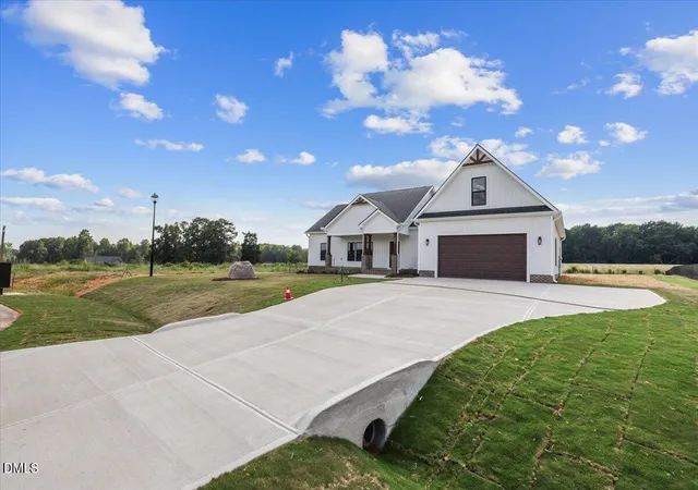 Photo 3 of Single family home for sale at 1420 Scarlet Oak Rd, Spring Hope, NC 27882 | MLS# 10190980 | Listing updated on 2026-09-17
