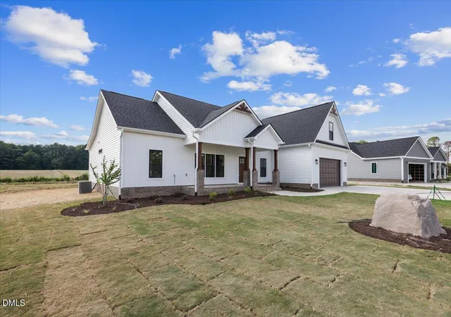 Photo 3 of Single family home for sale at 1420 Scarlet Oak Rd, Spring Hope, NC 27882 | MLS# 10190980 | Listing updated on 2026-09-17