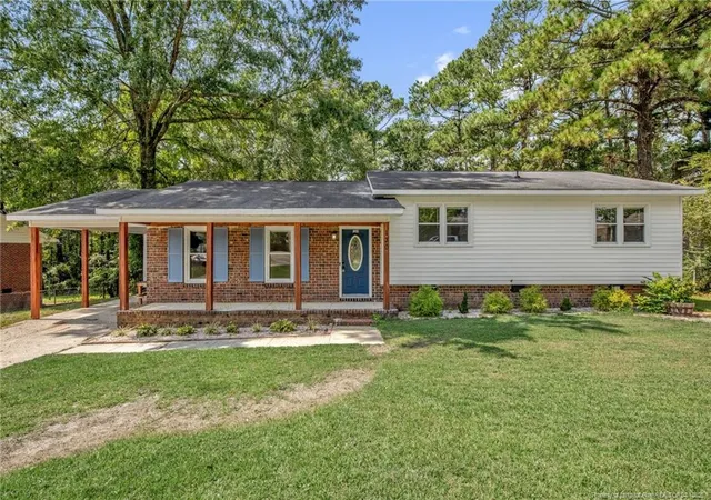 Photo 1 of Single family home for sale at 130 S Ingleside Dr, Fayetteville, NC 28314 | MLS# 768954 | Listing updated on 2026-09-05