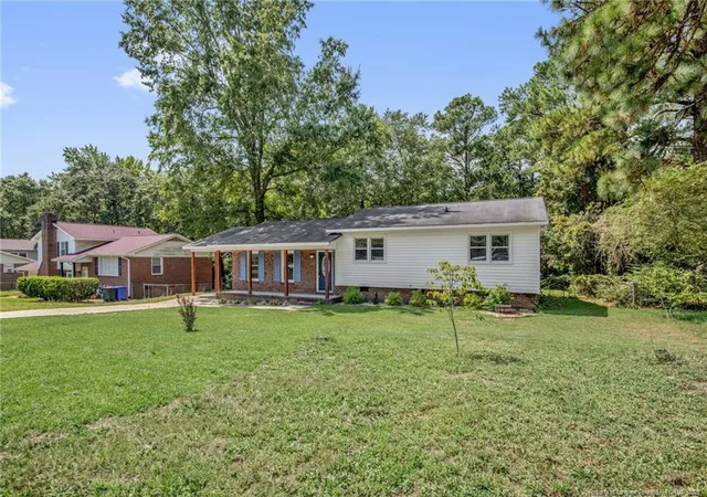 Photo 3 of Single family home for sale at 130 S Ingleside Dr, Fayetteville, NC 28314 | MLS# 768954 | Listing updated on 2026-09-05