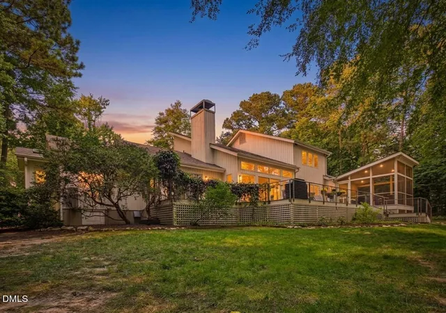 Photo 3 of Single family home for sale at 112 Black Oak Pl, Chapel Hill, NC 27517 | MLS# 10191104 | Listing updated on 2026-09-20