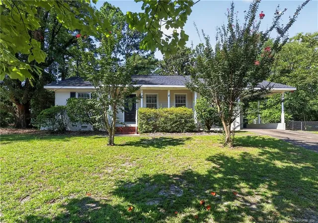 Photo 3 of Single family home for sale at 2817 Trentwood Ct, Fayetteville, NC 28304 | MLS# 768938 | Listing updated on 2026-09-05