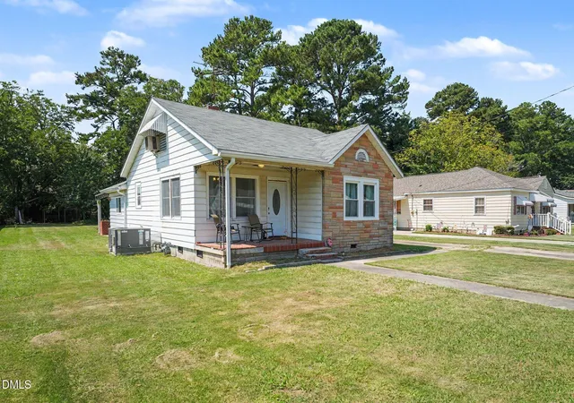 Photo 2 of Single family home for sale at 3903 Bell St NW, Wilson, NC 27896 | MLS# 10191102 | Listing updated on 2026-09-11
