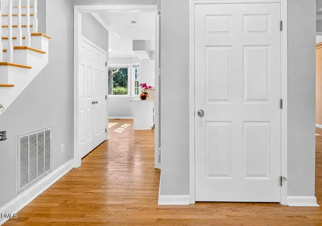 Photo 4 of Sale Pending at 104 Callard Run, Chapel Hill, NC 27514 | MLS# 10191685 | Listing updated on 2026-09-16