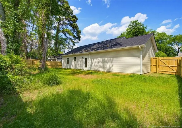 Photo 4 of Sale Pending at 320 Currie St, Fayetteville, NC 28301 | MLS# 768965 | Listing updated on 2026-09-13