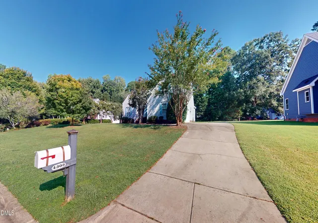 Photo 4 of Single family home for sale at 4308 Hawksong Pl, Cary, NC 27518 | MLS# 10191161 | Listing updated on 2026-09-19