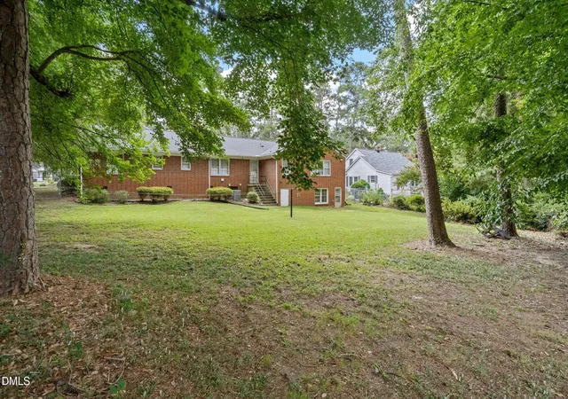 Photo 2 of Single family home for sale at 1516 Cypress Dr, Henderson, NC 27536 | MLS# 10191143 | Listing updated on 2026-09-25