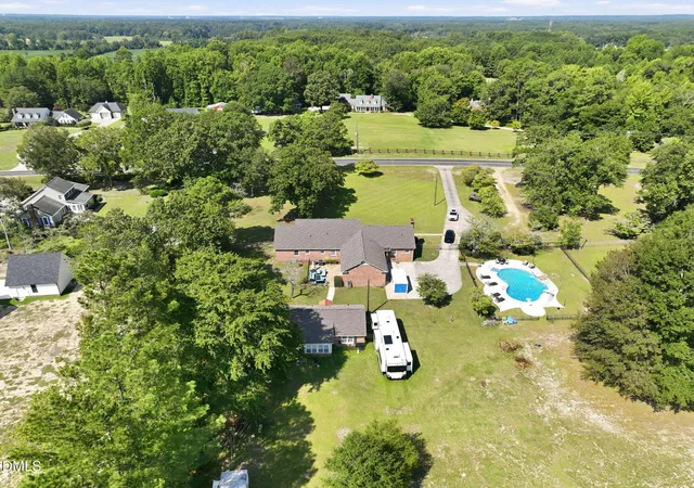 Photo 4 of Single family home for sale at 1936 Rock Hl Rd, Eastover, NC 28312 | MLS# 10191227 | Listing updated on 2026-09-08