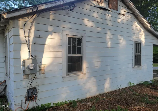 Photo 3 of Single family home for sale at 813 Strawberry Rd, Reidsville, NC 27320 | MLS# 10191253 | Listing updated on 2026-09-08