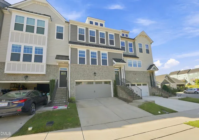 Photo 3 of Townhouse for sale at 939 Dalton Ridge Pl, Apex, NC 27523 | MLS# 10191737 | Listing updated on 2026-09-14