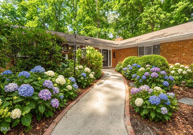Photo 1 of Single family home for sale at 508 Hawthorne Ln, Chapel Hill, NC 27517 | MLS# 10191159 | Listing updated on 2026-09-14