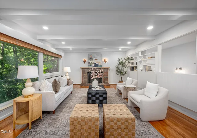 Photo 2 of Single family home for sale at 508 Hawthorne Ln, Chapel Hill, NC 27517 | MLS# 10191159 | Listing updated on 2026-09-14