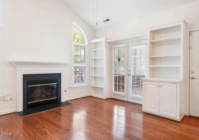 Photo 2 of Townhouse for sale at 4713 Lewisham Ct, Raleigh, NC 27612 | MLS# 10191379 | Listing updated on 2026-09-08