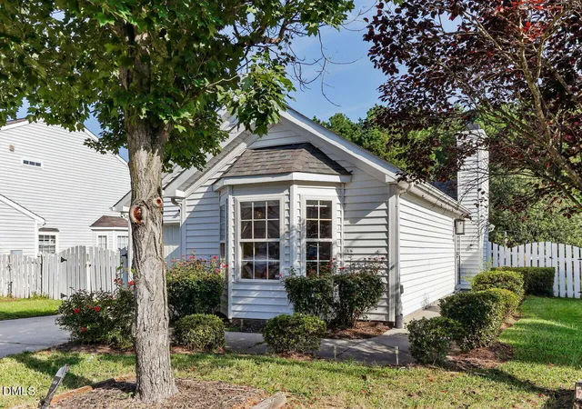 Photo 3 of Sale Pending at 614 Edenberry Dr, Durham, NC 27713 | MLS# 10193197 | Listing updated on 2026-09-23