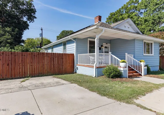 Photo 3 of Single family home for sale at 1208 Taylor St, Durham, NC 27701 | MLS# 10193183 | Listing updated on 2026-10-01