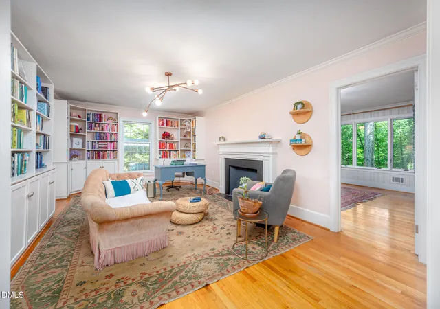Photo 3 of Single family home for sale at 811 Kings Ml Rd, Chapel Hill, NC 27517 | MLS# 10191342 | Listing updated on 2026-09-20