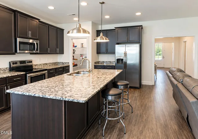 Photo 3 of Single family home for sale at 1986 Sugar Hl Dr S, Creedmoor, NC 27522 | MLS# 10191284 | Listing updated on 2026-09-08